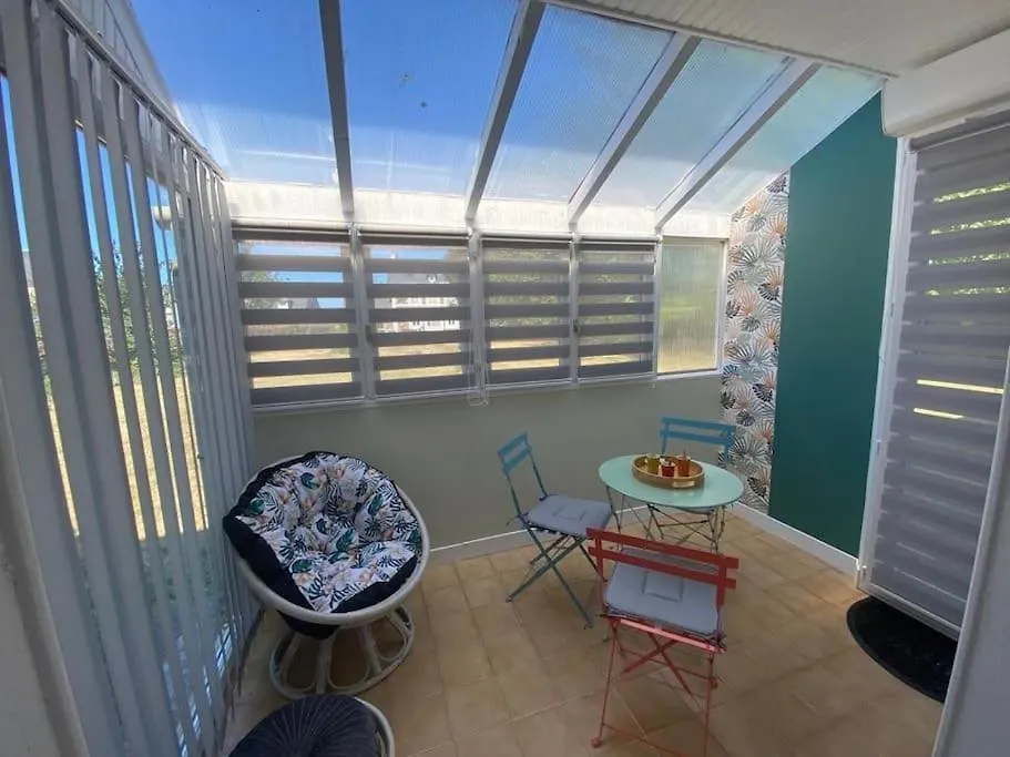 Apartment Charmant Logement Avec 2 Veranda Le Vivier-sur-Mer France